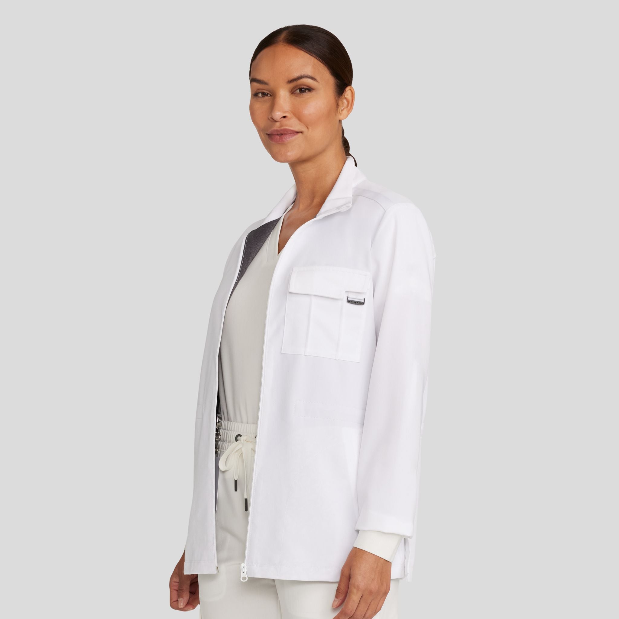 Women's Brooks Utility Scrub Jacket | White Gardenia