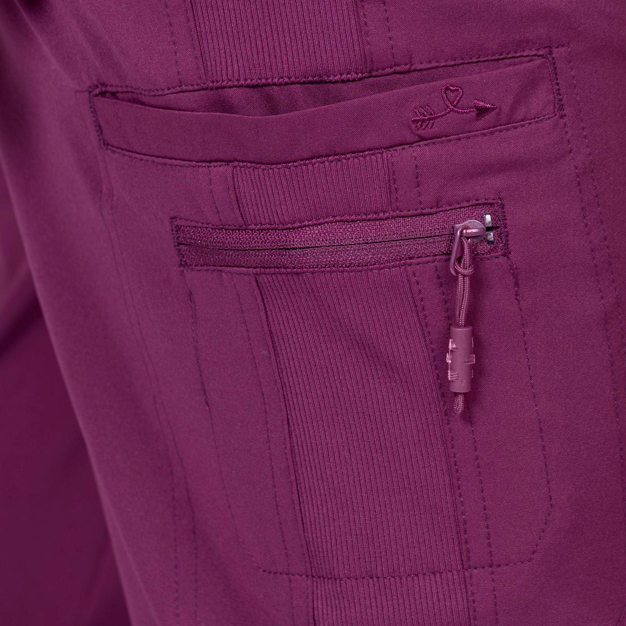 Zavate_AvaTherese_3013_wine_detail