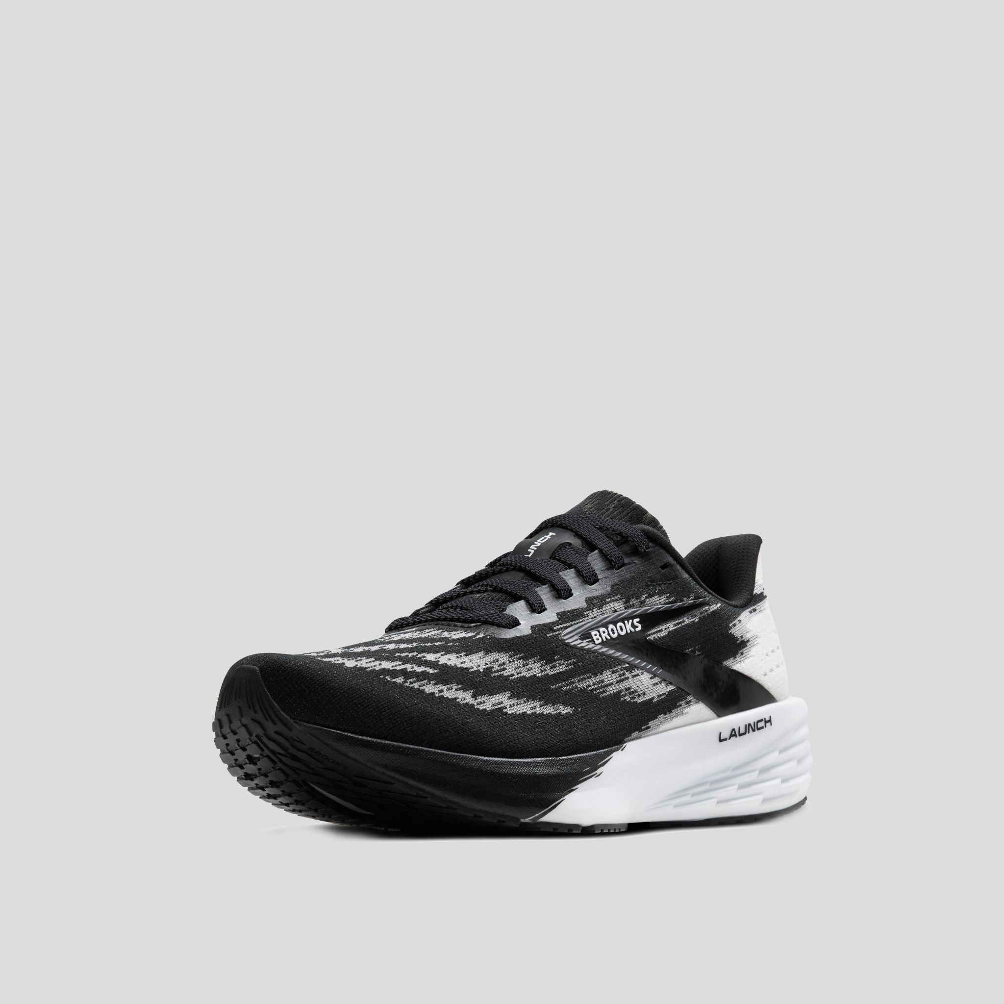 Launch 11 | Black/White