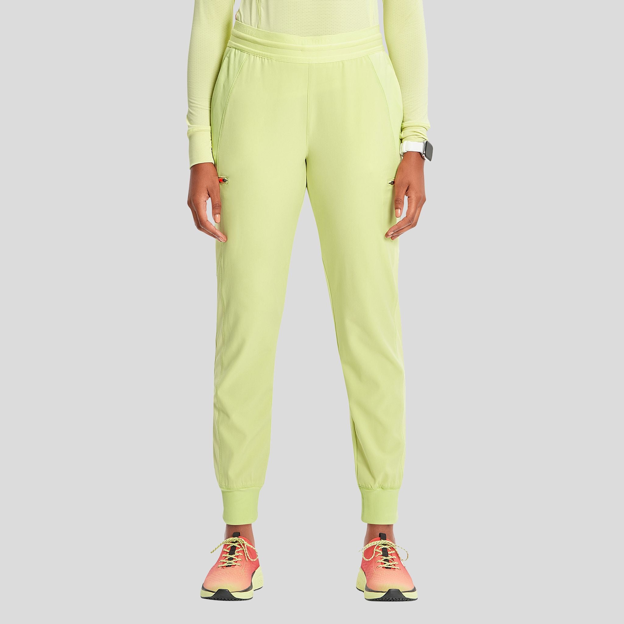 IN_INFINITY_GNR8_MIDRISEJOGGER_122A_GREENENERGY_FRONT