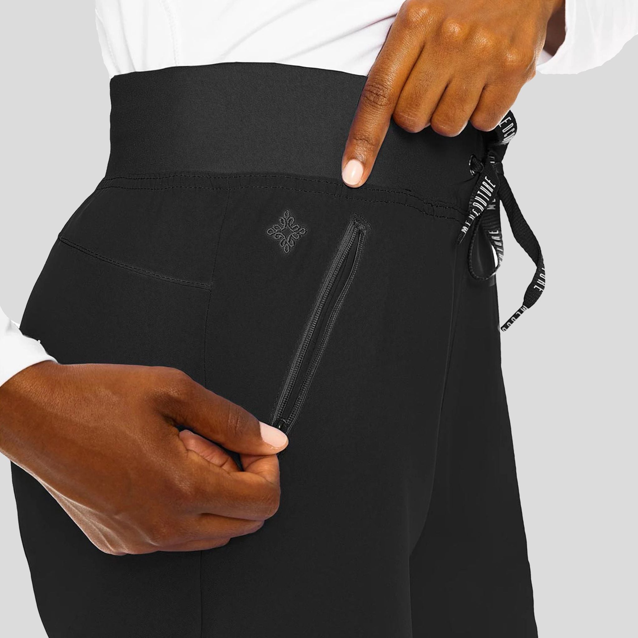 MedCouture_Insight_MC2702_black_detail